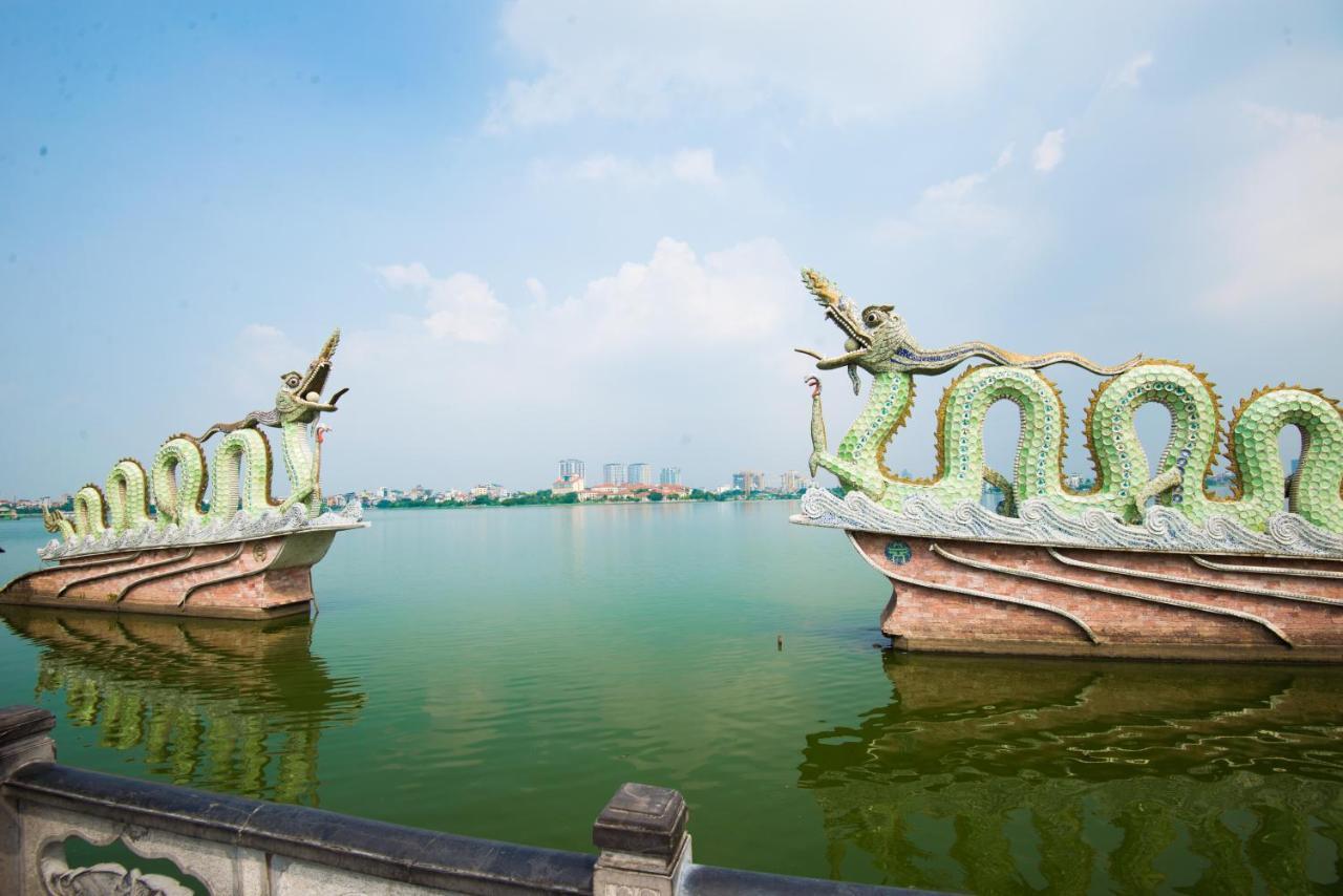 22Housing Hotel & Apartment 81 Linh Lang Hanoi Esterno foto