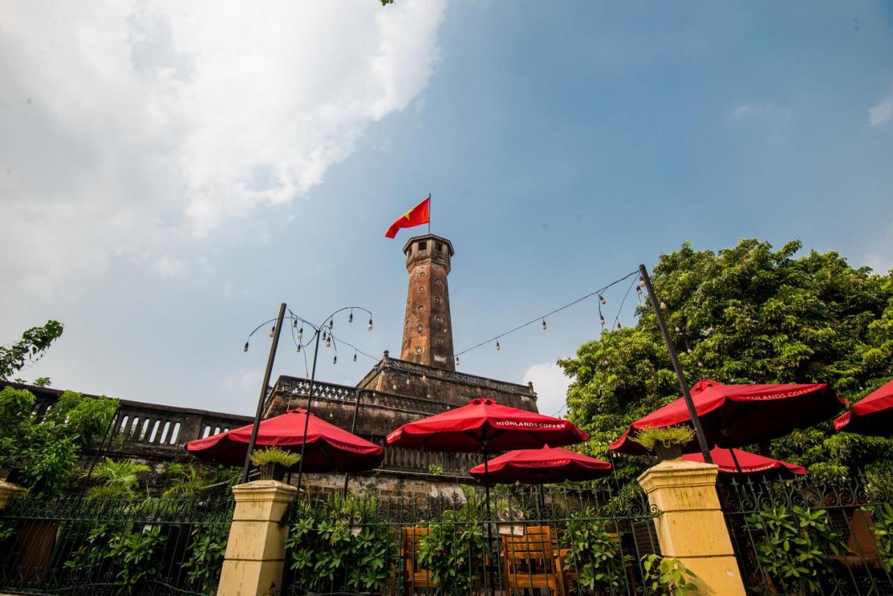 22Housing Hotel & Apartment 81 Linh Lang Hanoi Esterno foto