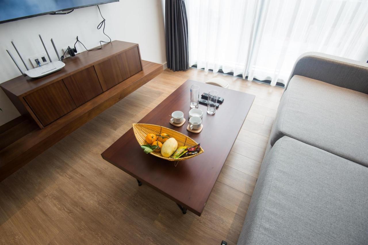 22Housing Hotel & Apartment 81 Linh Lang Hanoi Esterno foto