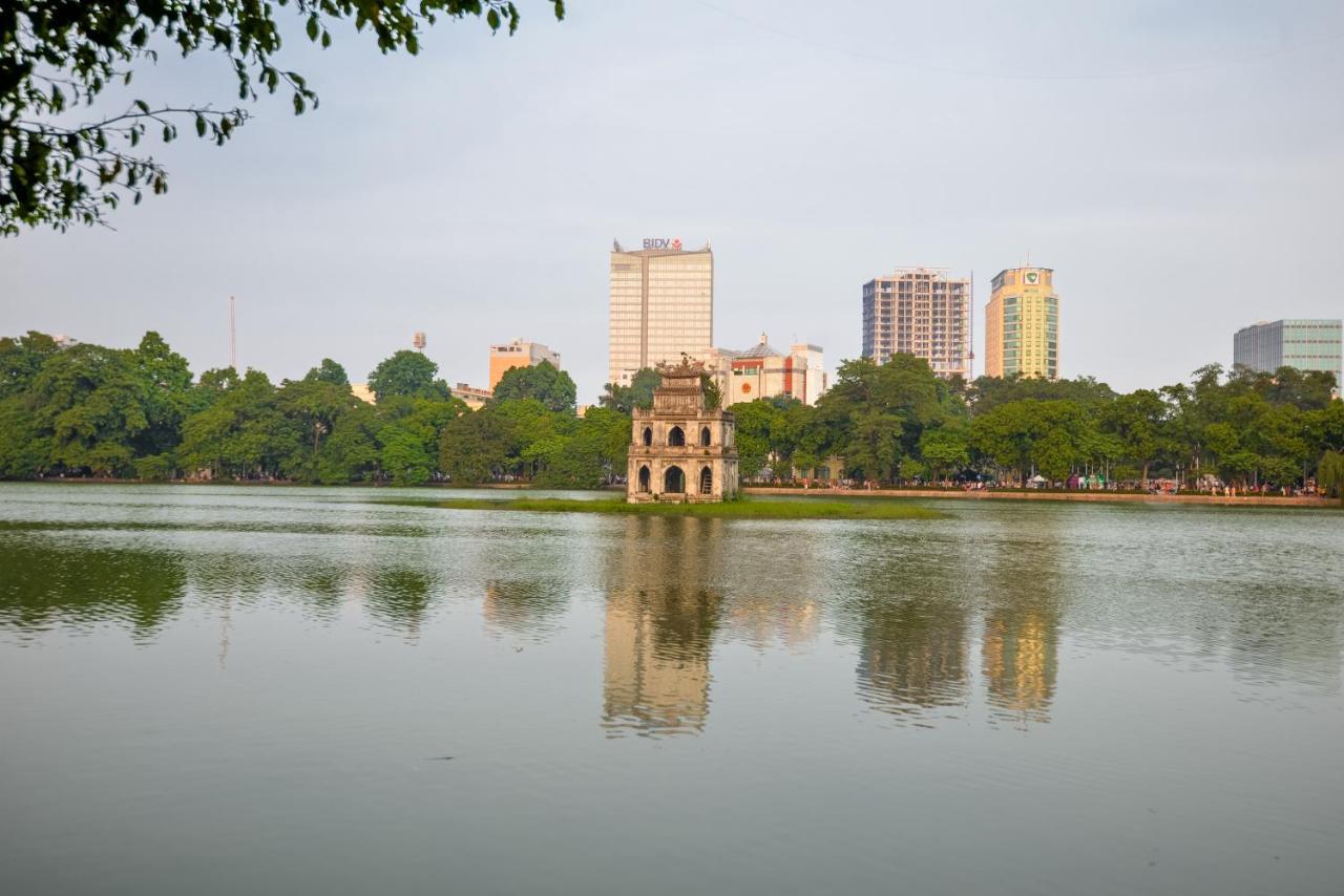 22Housing Hotel & Apartment 81 Linh Lang Hanoi Esterno foto