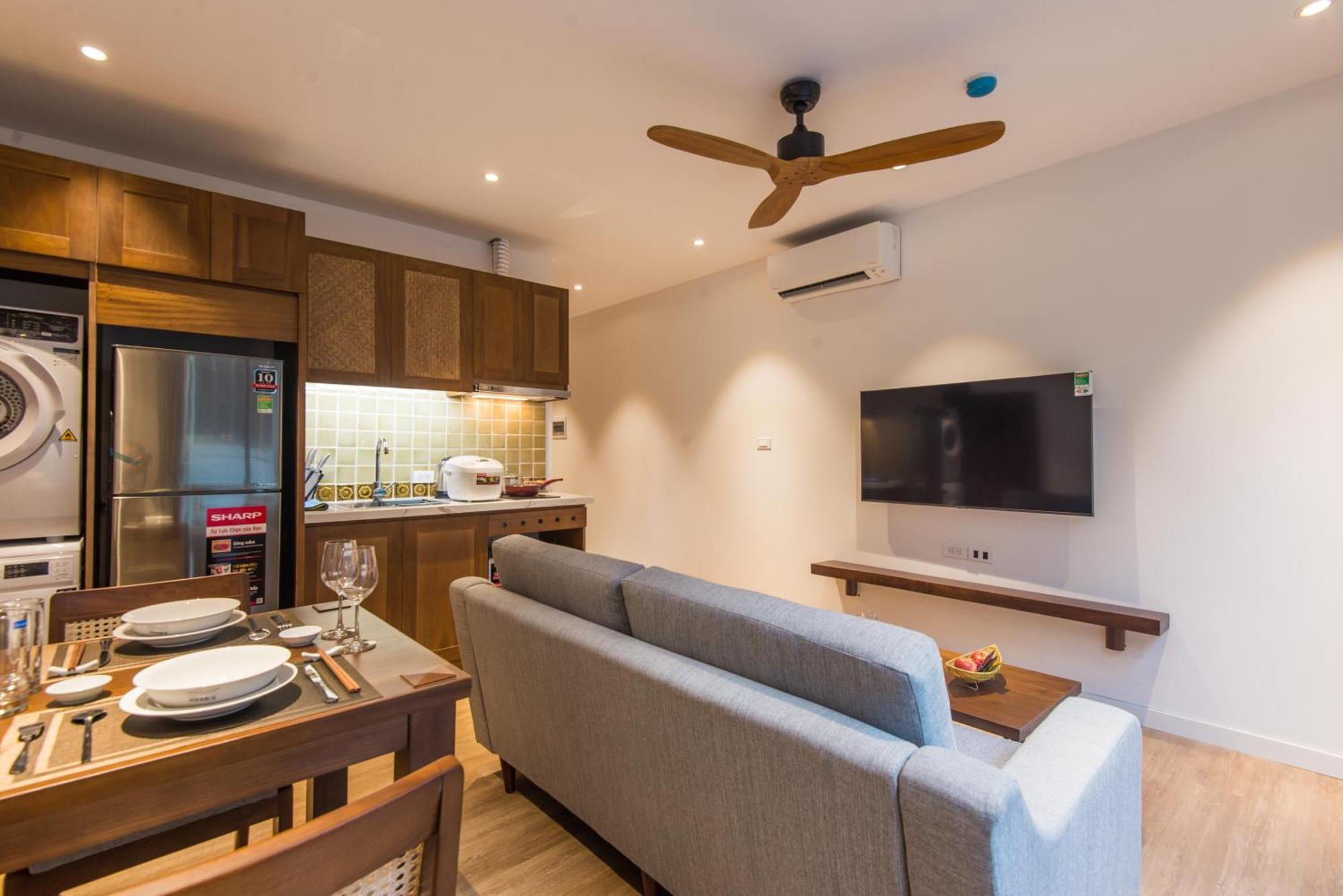 22Housing Hotel & Apartment 81 Linh Lang Hanoi Esterno foto