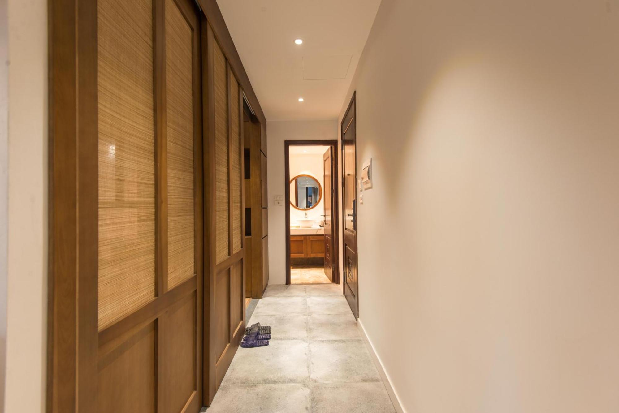 22Housing Hotel & Apartment 81 Linh Lang Hanoi Esterno foto